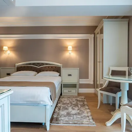 Hotel Gabriela 3*