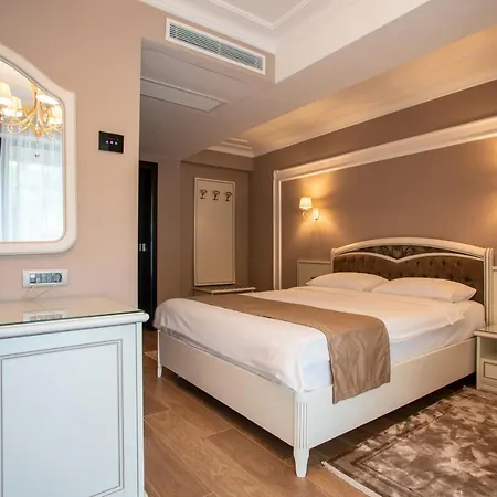 Gabriela Hotel 3*