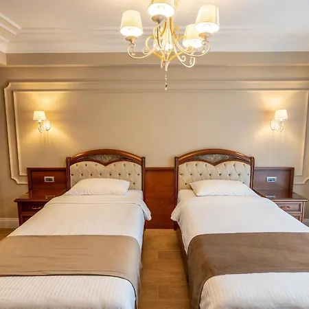 Hotel Gabriela 3*