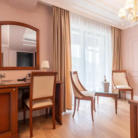 Gabriela Hotel