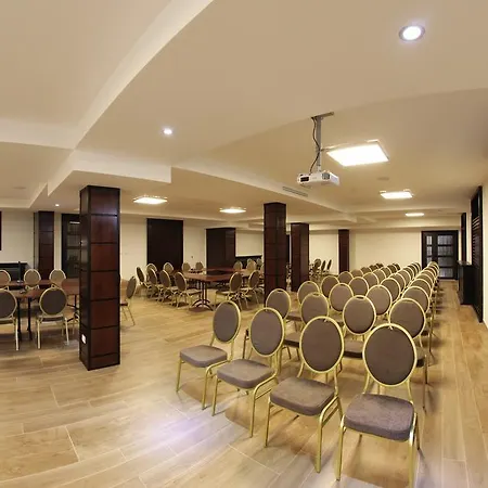 Gabriela Hotel 3*